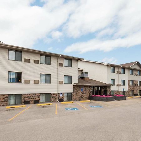 Serena Inn & Suites Of Rapid City Eksteriør billede