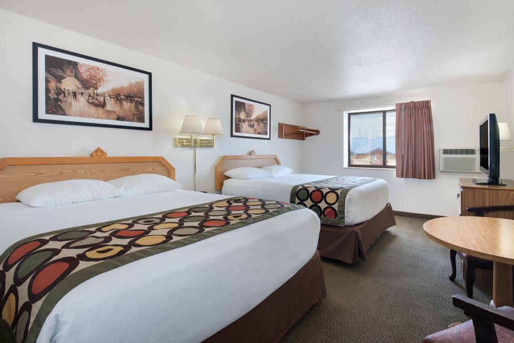 Serena Inn & Suites Of Rapid City Eksteriør billede