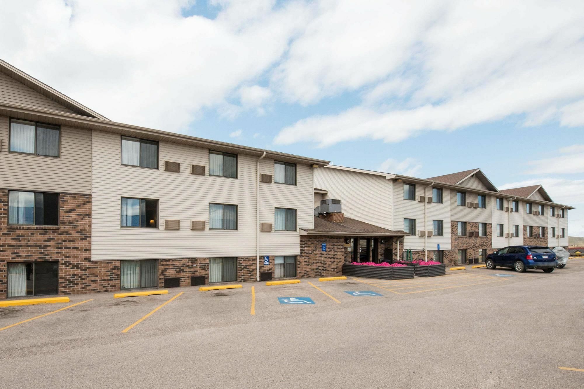 Serena Inn & Suites Of Rapid City Eksteriør billede