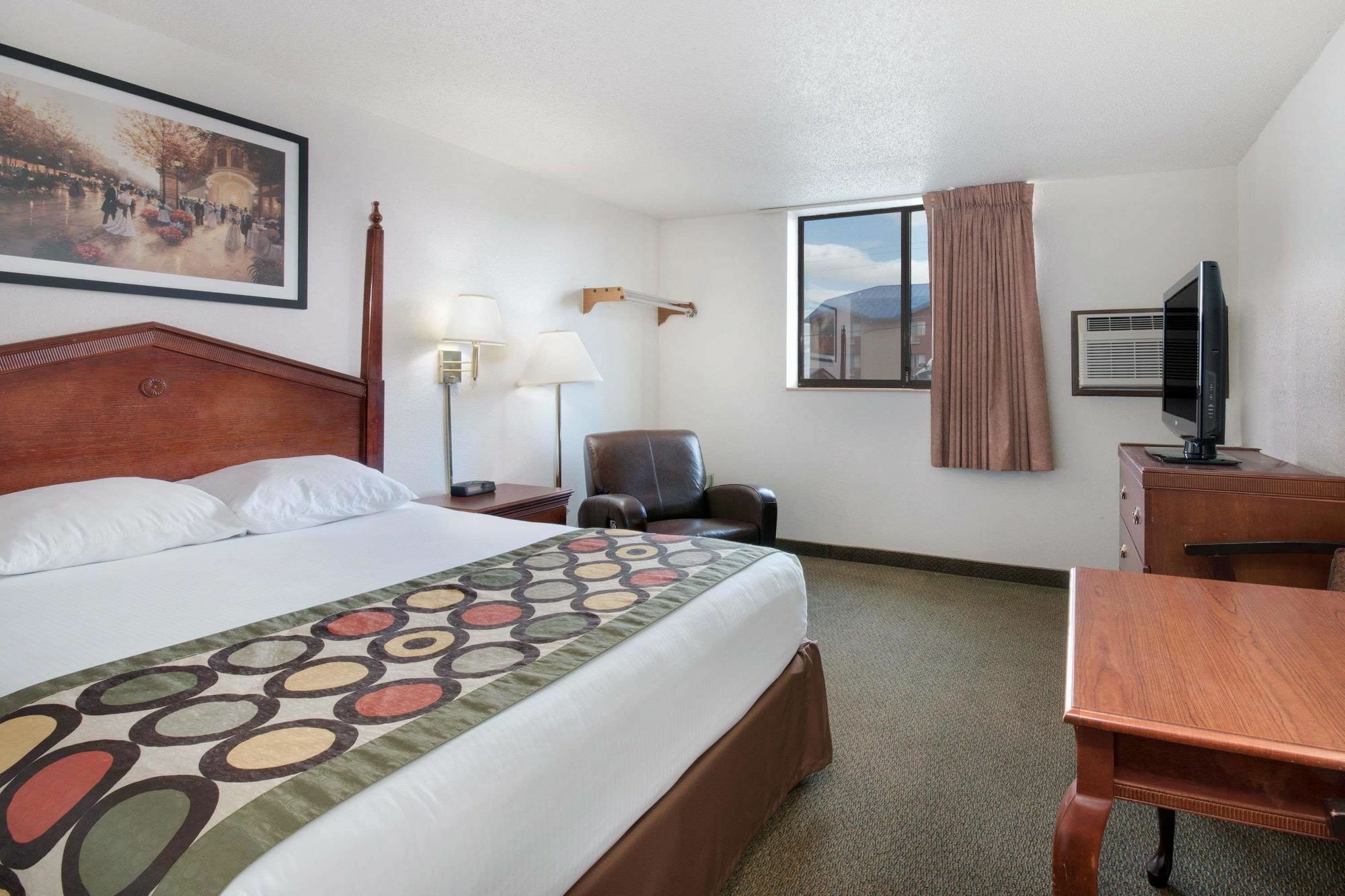 Serena Inn & Suites Of Rapid City Eksteriør billede